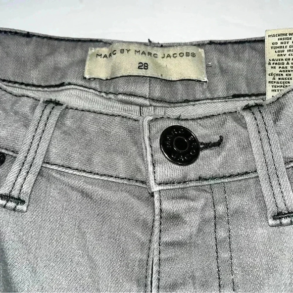 Marc by Marc Jacobs Grey center seam jeans with front zip pockets, back pockets - Picture 2 of 11